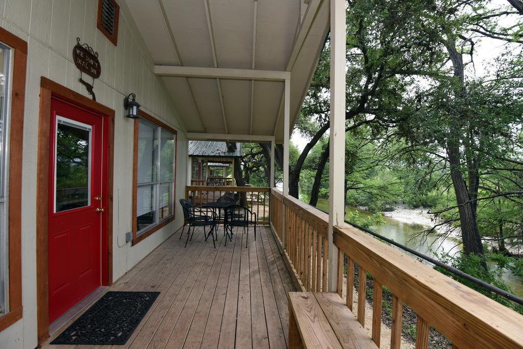 River Bluff Cabins Rio Frio Экстерьер фото