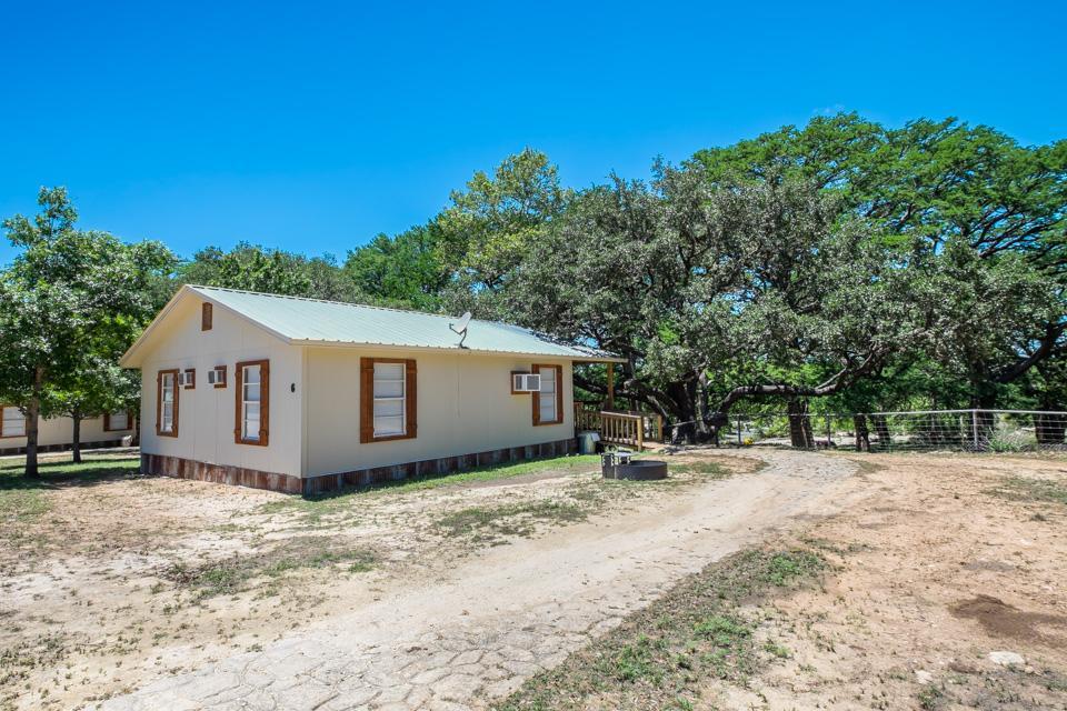River Bluff Cabins Rio Frio Экстерьер фото