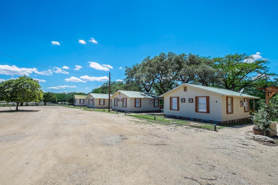 River Bluff Cabins Rio Frio Экстерьер фото