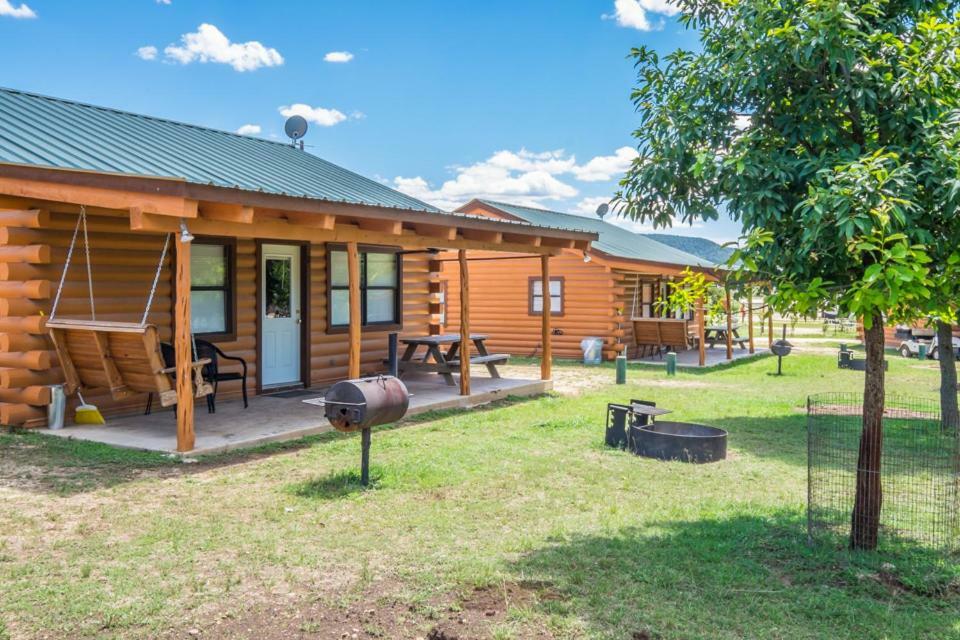 River Bluff Cabins Rio Frio Экстерьер фото